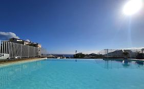 Bel appartement avec terrasse, piscine !