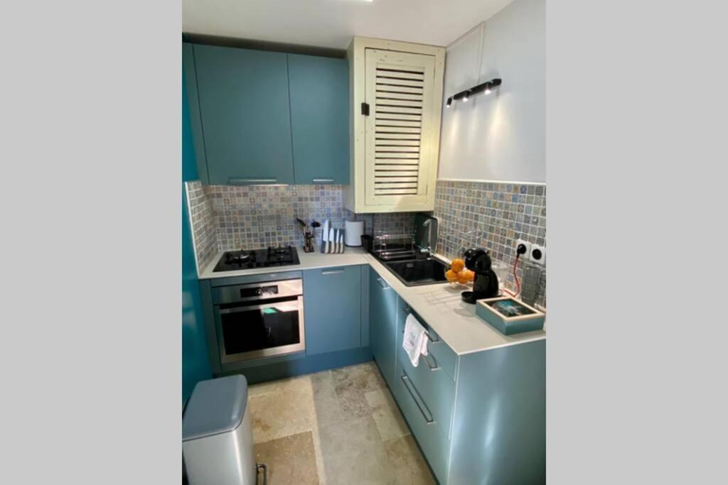 Bel appartement avec terrasse, piscine ! Saint-Gilles Les Bains Extérieur photo